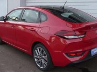 Gebraucht Hyundai i30 Style 140 PS (102 kW) 2019 Rot Coupé