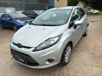 Gebraucht Ford Fiesta Titanium 68 PS (50 kW) 2010 Silber Limousine