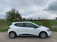 Gebraucht Renault Clio IV LIMITED 90 PS (66 kW) 2018 Weiß Kleinwagen