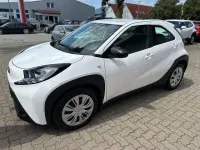 Gebraucht Toyota Aygo X X-play 72 PS (52 kW) 2022 Weiß SUV