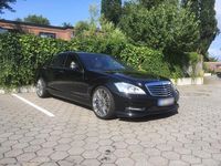 Używany Mercedes S500 388 KM (285 kW) 2009 Czarny Sedan/Limuzyna