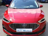 Neu Ford Focus Titanium 155 PS (114 kW) 2025 Fantastic red Kombi