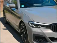 Gebraucht BMW 530 M Sport 286 PS (210 kW) 2023 Grau Kombi
