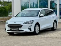 Używany Ford Focus Cool & Connect 120 KM (88 kW) 2020 Biały Sedan/Limuzyna