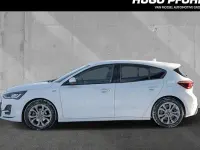 Gebraucht Ford Focus ST-Line 125 PS (91 kW) 2022 Weiß Limousine