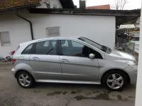 Gebraucht Mercedes B200 140 PS (102 kW) 2006 Silber Van / Kleinbus
