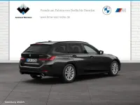 Gebraucht BMW 320e Sport Line 163 PS (119 kW) 2023 Saphirschwarz Kombi