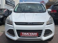 Gebraucht Ford Kuga Trend 150 PS (110 kW) 2015 Frostweiß SUV