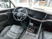 Gebraucht VW Touareg 231 PS (169 kW) 2024 Beige SUV