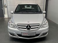 Gebraucht Mercedes B180 109 PS (80 kW) 2011 Silber Van / Kleinbus