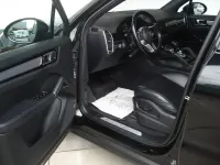 Second-hand Porsche Cayenne Platinum Edition 340 CP (250 kW) 2022 Negru SUV