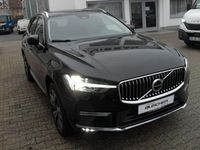 Gebraucht Volvo XC60 Plus 197 PS (144 kW) 2022 Schwarz SUV