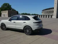 Gebraucht Porsche Cayenne 354 PS (260 kW) 2024 Silber SUV