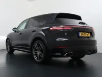 Używany Porsche Cayenne 340 KM (250 kW) 2018 Czarny SUV