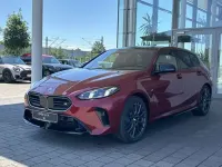 Neu BMW 135 300 PS (220 kW) 2026 Fire red metallic Kleinwagen