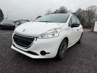 Gebraucht Peugeot 208 Access 68 PS (50 kW) 2014 Weiß Kleinwagen