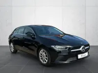 Gebraucht Mercedes CLA200 Shooting Brake 150 PS (110 kW) 2020 Schwarz Kombi