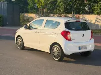 Gebraucht Opel Karl 73 PS (53 kW) 2016 Weiß Kleinwagen