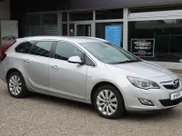 Usata Opel Astra Innovation 101 CV (74 kW) 2011 Argento Station wagon