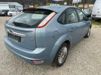 Używany Ford Focus Titanium 116 KM (85 kW) 2008 Beżowy Sedan/Limuzyna