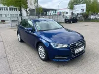Gebraucht Audi A3 Attraction 150 PS (110 kW) 2015 Blau Limousine