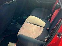 Gebraucht Ford Focus 100 PS (73 kW) 2004 Rot Kleinwagen