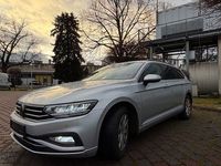 Gebraucht VW Passat 150 PS (110 kW) 2022 Silber Kombi