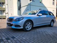 Gebraucht Mercedes E300 204 PS (150 kW) 2015 Silber Kombi