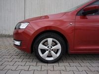 Gebraucht Skoda Rapid 105 PS (77 kW) 2013 Rot Kleinwagen