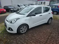 Gebraucht Hyundai i10 Basis 67 PS (49 kW) 2016 Weiß Kleinwagen