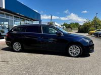 Gebraucht Peugeot 308 SW Allure 131 PS (96 kW) 2020 Blau Kombi