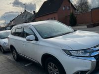 gebraucht Mitsubishi Outlander 2.2 7 Sitzer 1 HAND