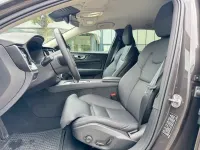Gebraucht Volvo V60 Plus 197 PS (144 kW) 2025 Grau Kombi