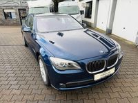 Gebraucht BMW 750 408 PS (300 kW) 2011 Blau Limousine