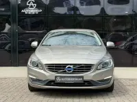 Gebraucht Volvo S60 Summum 150 PS (110 kW) 2016 Gold Limousine