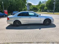 Gebraucht Mercedes E240 177 PS (130 kW) 2002 Silber Limousine