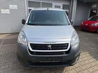 Gebraucht Peugeot Partner Premium 99 PS (72 kW) 2018 Grau/metalliclackierung Van / Kleinbus