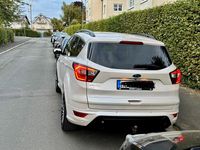 Gebraucht Ford Kuga ST-Line 150 PS (110 kW) 2019 Weiß SUV