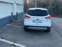 Gebraucht Ford Kuga 150 PS (110 kW) 2015 Weiß SUV
