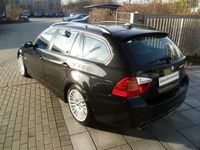 Gebraucht BMW 320 Advantage 177 PS (130 kW) 2008 Schwarz metallic Kombi
