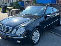 Gebraucht Mercedes E270 177 PS (130 kW) 2004 Schwarz Kombi