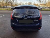 Gebraucht Ford Fiesta Trend 60 PS (44 kW) 2011 Blau Kleinwagen