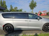 Używany Chrysler Pacifica 264 KM (194 kW) 2024 Srebrny SUV