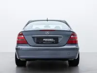 Używany Mercedes E500 306 KM (225 kW) 2004 Niebieski Sedan/Limuzyna