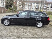 Second-hand BMW 318 143 CP (105 kW) 2011 Negru Break