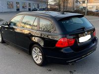 Gebraucht BMW 318 143 PS (105 kW) 2010 Schwarz Kombi