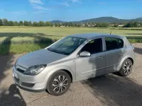 Gebraucht Opel Astra 106 PS (77 kW) 2004 Silber Limousine