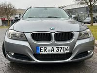 Gebraucht BMW 320 184 PS (135 kW) 2011 Grau Kombi
