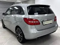 Gebraucht Mercedes B200 Sport 156 PS (114 kW) 2012 Silber (metallic) Kleinwagen