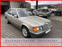Gebraucht Mercedes E230 132 PS (97 kW) 1990 Gold Limousine